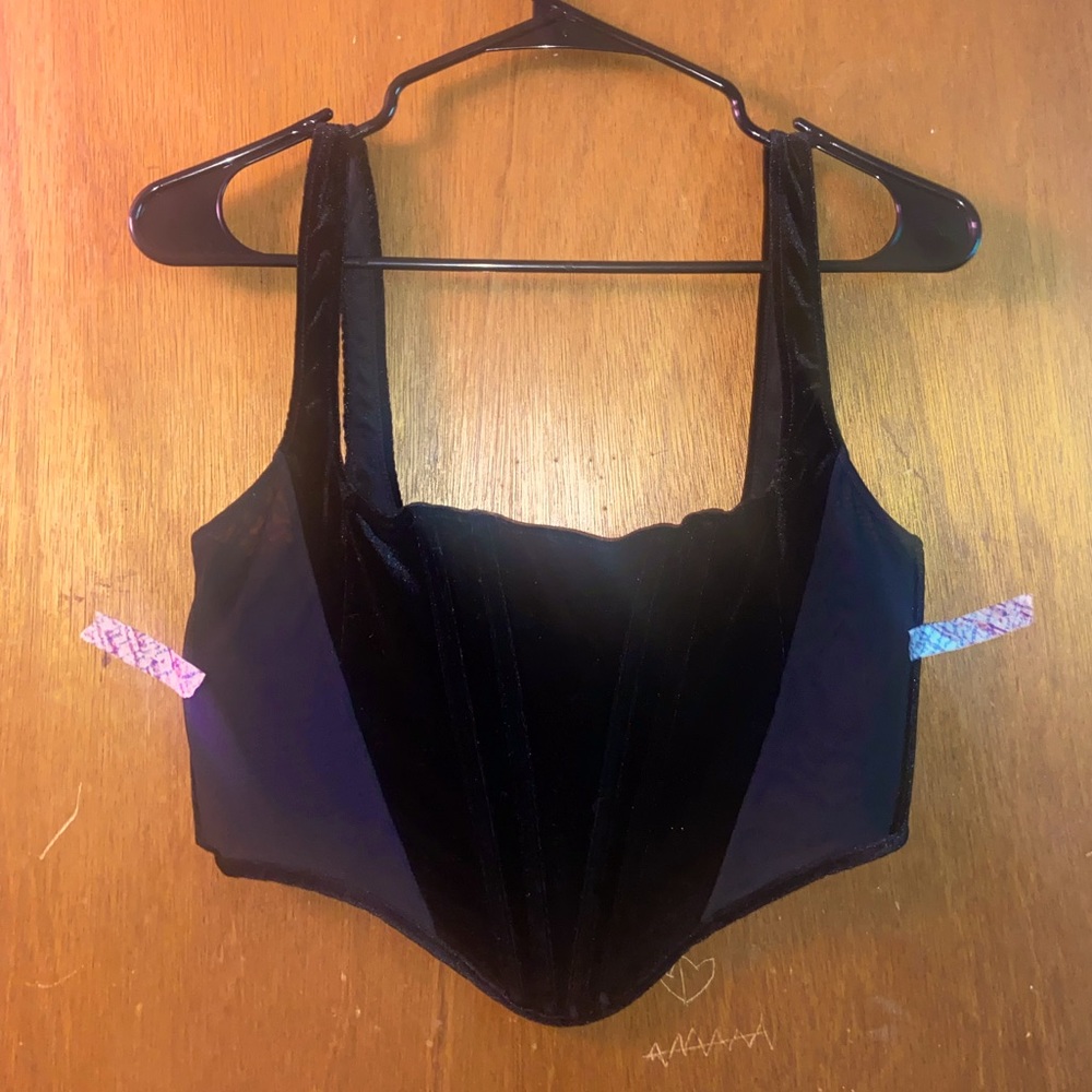 Corset-like cropped top. Size xL. Gently worn.